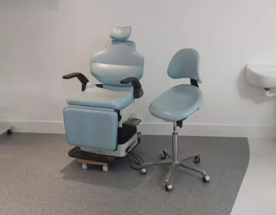Belmont Pro II Knee-Break Chair (Used)